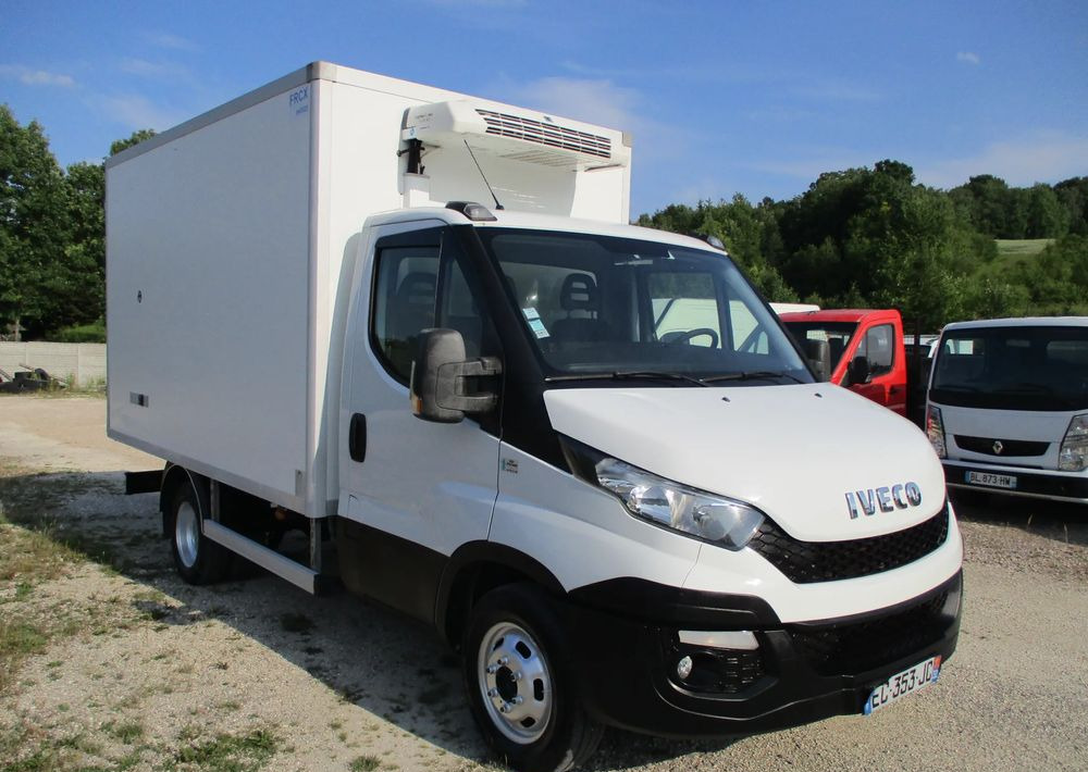 Iveco Daily 35C13 chłodnia Mroźnia na bliźniaku 35-130 Thermo King agregat - Hűtős kisteherautó: 1 kép. Iveco Daily 35C13 chłodnia Mroźnia na bliźniaku 35-130 Thermo King agregat - Hűtős kisteherautó: 1 kép.