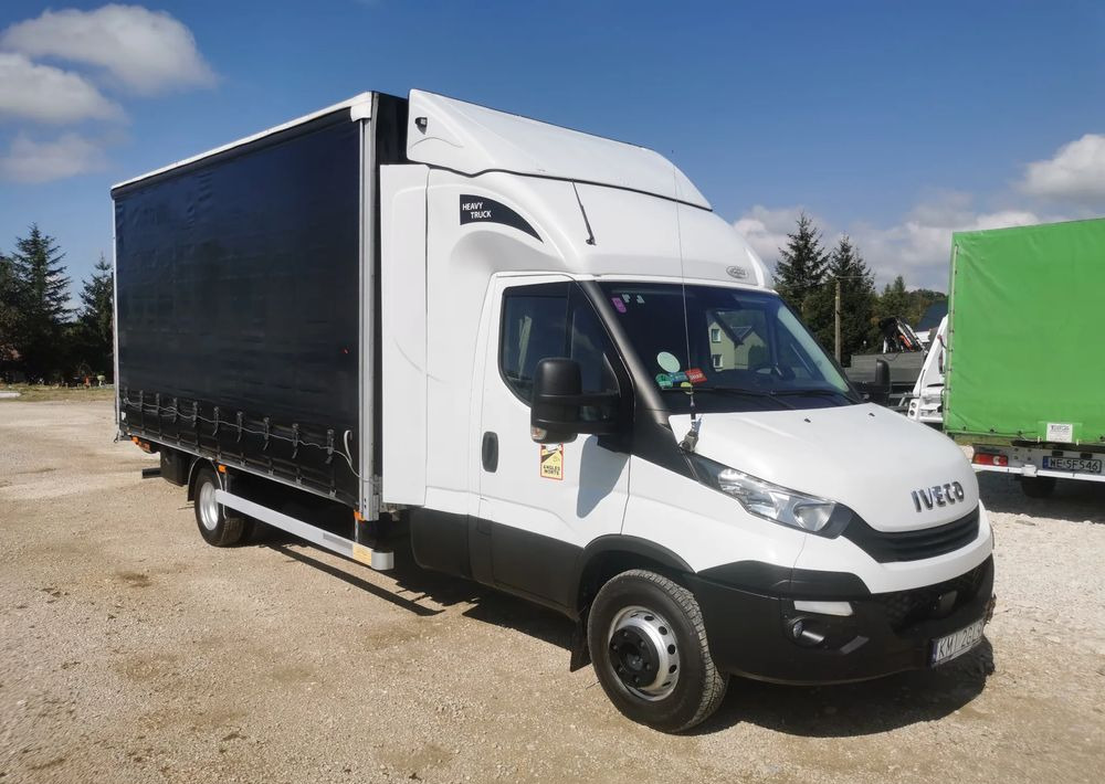Iveco Daily 70C18 firana Winda 1.000kg Dhollandia wejkama 12pal - Ponyvás teherautó: 2 kép. Iveco Daily 70C18 firana Winda 1.000kg Dhollandia wejkama 12pal - Ponyvás teherautó: 2 kép.
