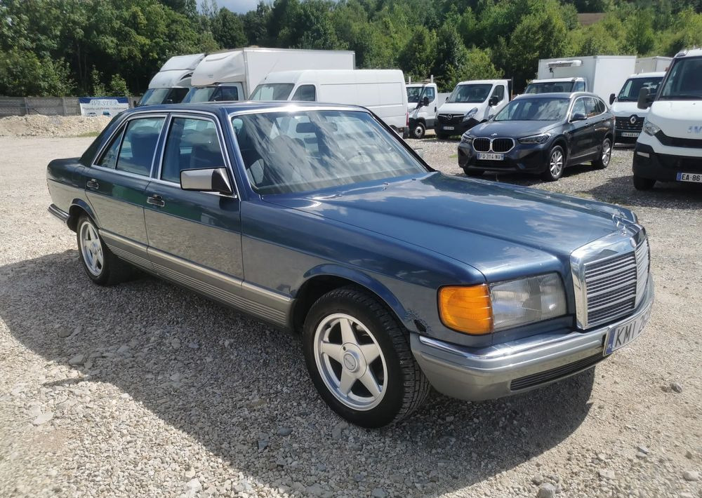 Mercedes-Benz Klasa S - Szedán: 1 kép. Mercedes-Benz Klasa S - Szedán: 1 kép.