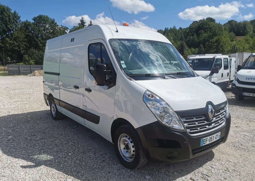 Renault Master L2H2 ładny 2.3dCi-135KM 6-biegów Kamera cofania Klimatyzacja - Furgon: 3 kép. Renault Master L2H2 ładny 2.3dCi-135KM 6-biegów Kamera cofania Klimatyzacja - Furgon: 3 kép.