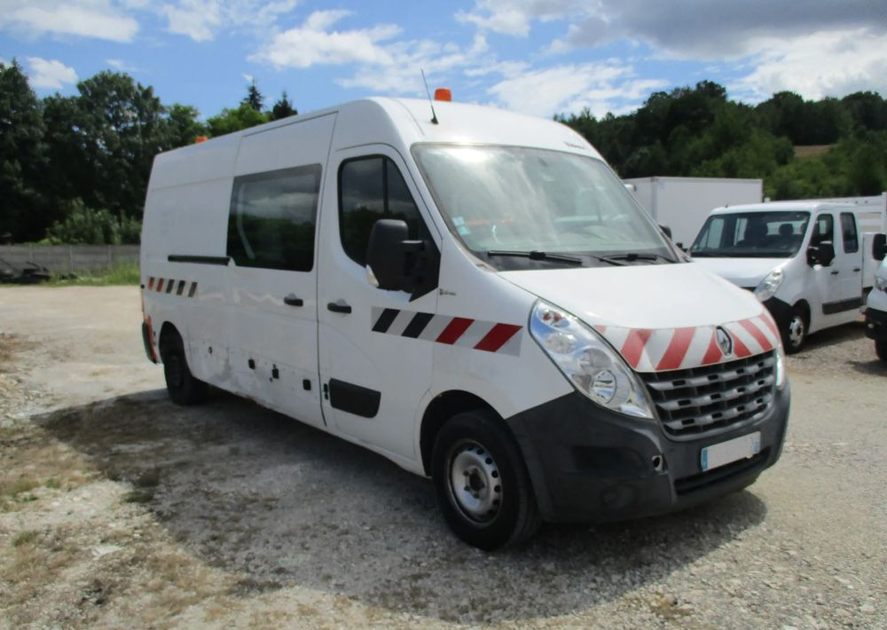 Renault Master L3H2 doka 7-osobowy Dubel 125dCi Brygadówka - Furgon: 3 kép. Renault Master L3H2 doka 7-osobowy Dubel 125dCi Brygadówka - Furgon: 3 kép.