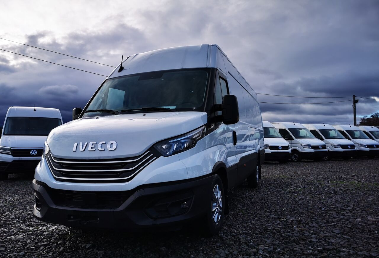 IVECO DAILY 35S18HA8 L4H2 - Furgon: 3 kép. IVECO DAILY 35S18HA8 L4H2 - Furgon: 3 kép.