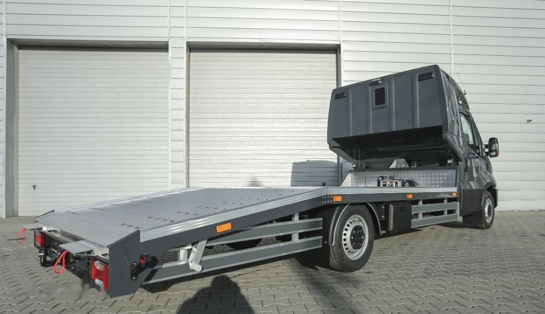 IVECO Daily - Vontató: 5 kép. IVECO Daily - Vontató: 5 kép.