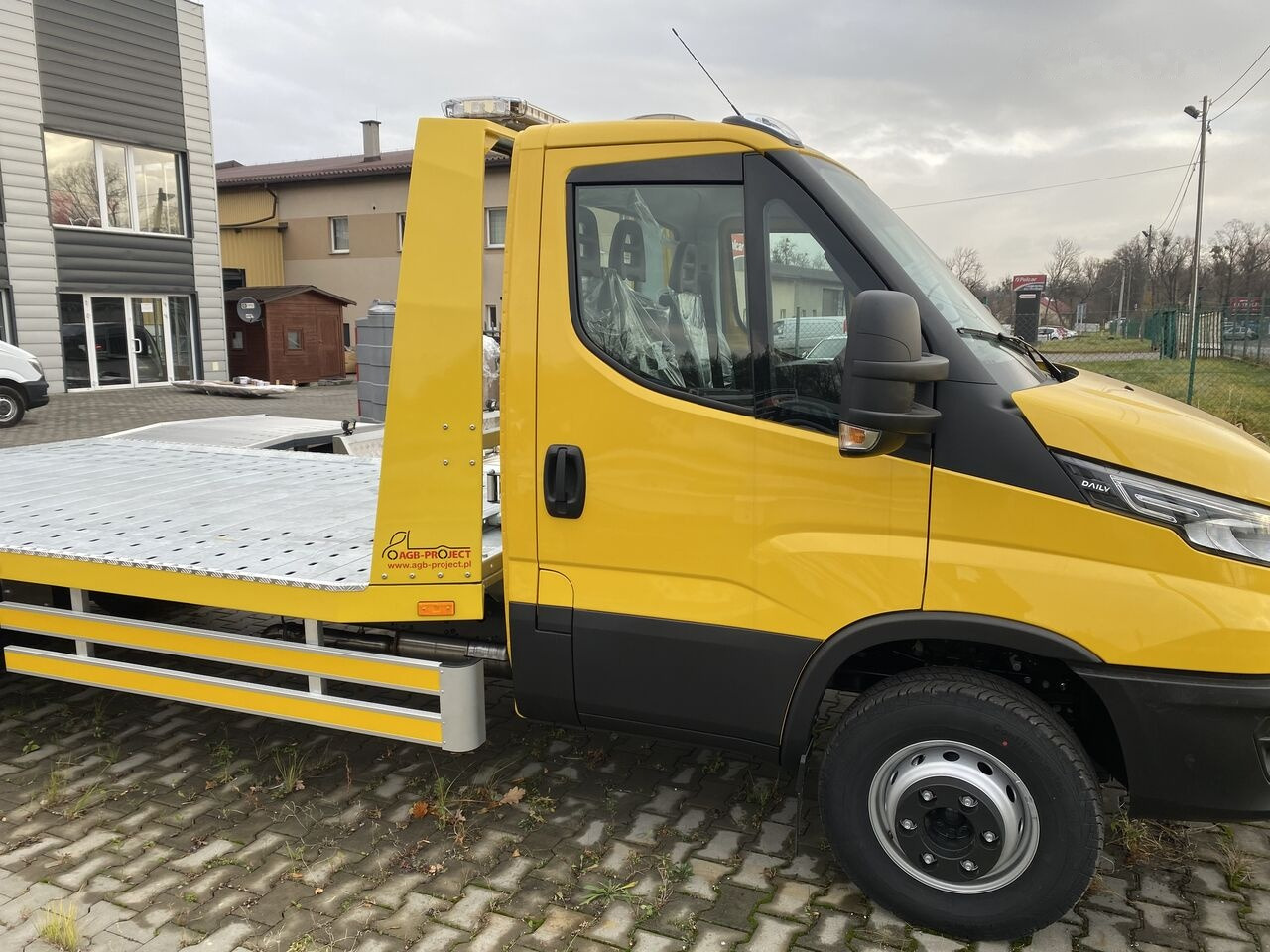 IVECO IVECO DAILY 70C18 laweta Hi-Matic - Vontató: 3 kép. IVECO IVECO DAILY 70C18 laweta Hi-Matic - Vontató: 3 kép.