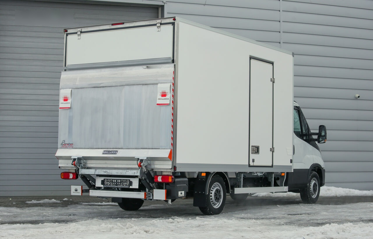 IVECO Iveco Daily IVECO 35S18HA8 r.o.4100 - Dobozos kisteherautó: 5 kép. IVECO Iveco Daily IVECO 35S18HA8 r.o.4100 - Dobozos kisteherautó: 5 kép.