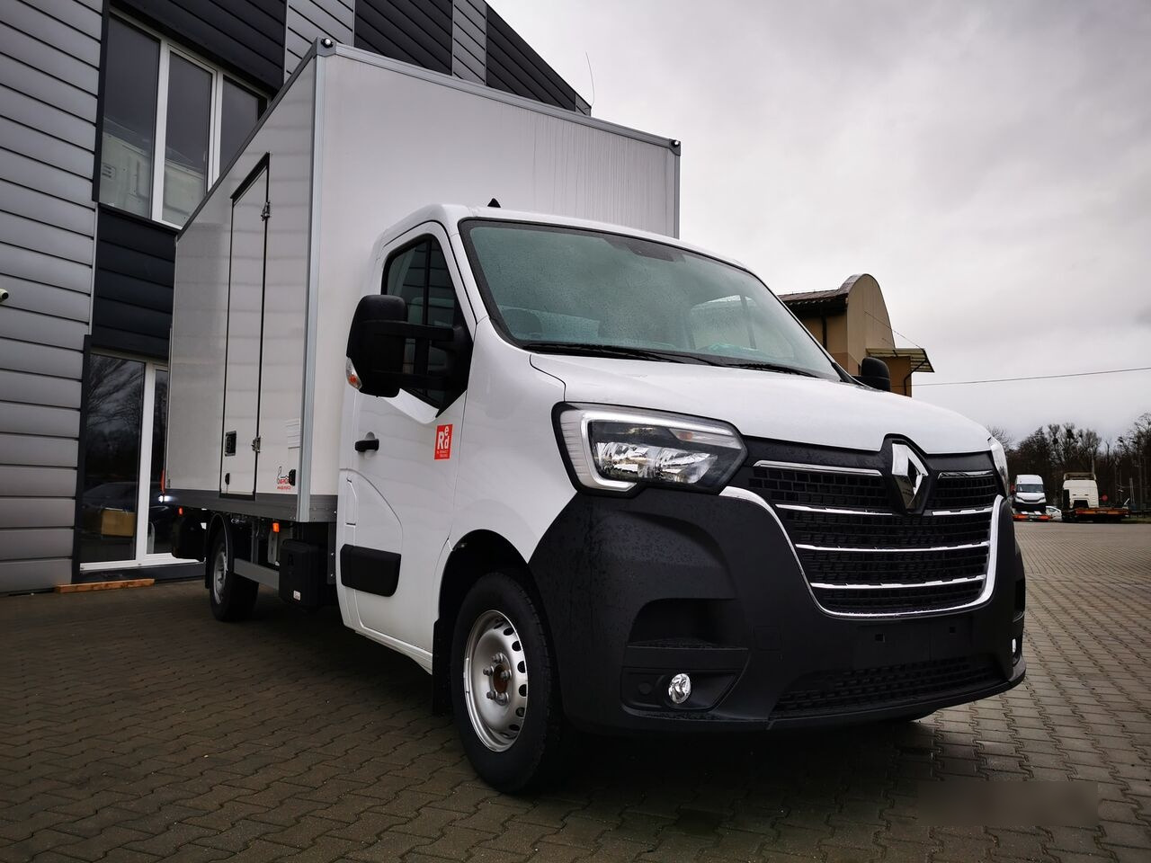 Renault Master L3 - Dobozos kisteherautó, Elektromos kisteherautó: 4 kép. Renault Master L3 - Dobozos kisteherautó, Elektromos kisteherautó: 4 kép.