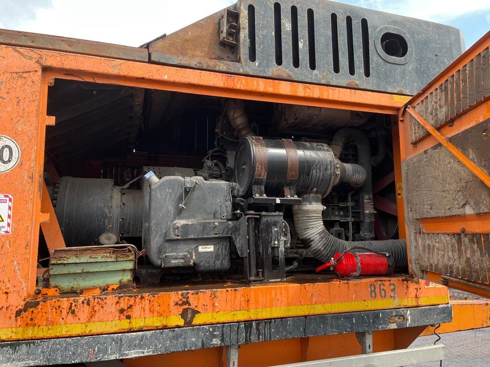 Doppstadt DW 3060 F BJ 2016 einer der letzten Büffel - Ipari aprítógép: 3 kép. Doppstadt DW 3060 F BJ 2016 einer der letzten Büffel - Ipari aprítógép: 3 kép.