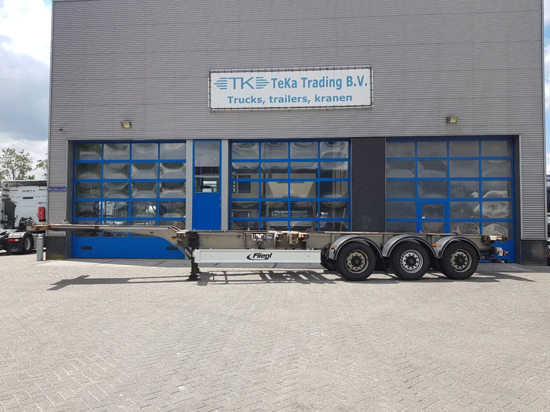 Fliegl SDS 380 MULTI BPW Disc Lift axle - Félpótkocsi cserefelépítményes: 2 kép. Fliegl SDS 380 MULTI BPW Disc Lift axle - Félpótkocsi cserefelépítményes: 2 kép.