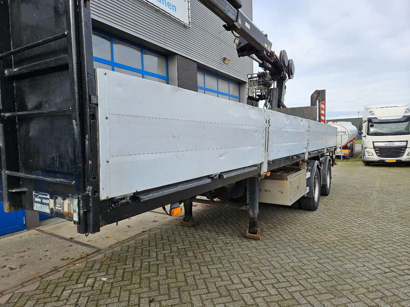 Floor Flo-17-20k1 HIAB R165 F3 Kooiaap Apk 2026 - Platós félpótkocsi: 3 kép. Floor Flo-17-20k1 HIAB R165 F3 Kooiaap Apk 2026 - Platós félpótkocsi: 3 kép.