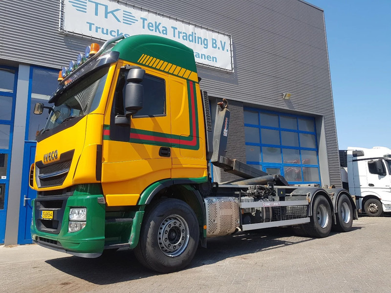 Iveco Stralis 460 AS260Y Haakarm 217.000 KM - Horgos rakodó teherautó: 1 kép. Iveco Stralis 460 AS260Y Haakarm 217.000 KM - Horgos rakodó teherautó: 1 kép.