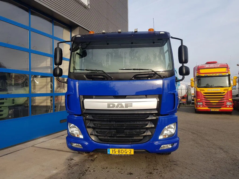 DAF CF 400 604.000 km Euro 6 Pto voorbereid - Nyergesvontató: 2 kép. DAF CF 400 604.000 km Euro 6 Pto voorbereid - Nyergesvontató: 2 kép.