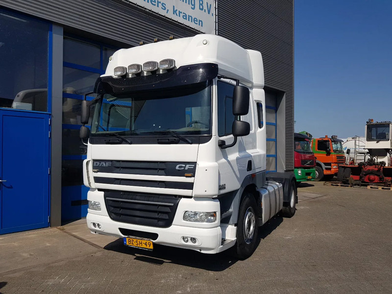 DAF CF 85.410 SSC Euro 5 PTO - Nyergesvontató: 2 kép. DAF CF 85.410 SSC Euro 5 PTO - Nyergesvontató: 2 kép.