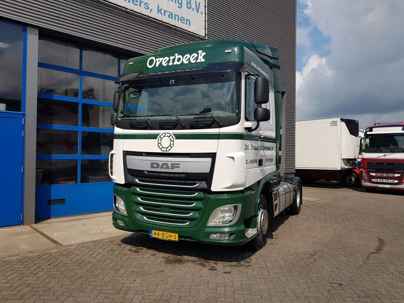 DAF XF 440 ADR AT FL EXII OX - Nyergesvontató: 2 kép. DAF XF 440 ADR AT FL EXII OX - Nyergesvontató: 2 kép.
