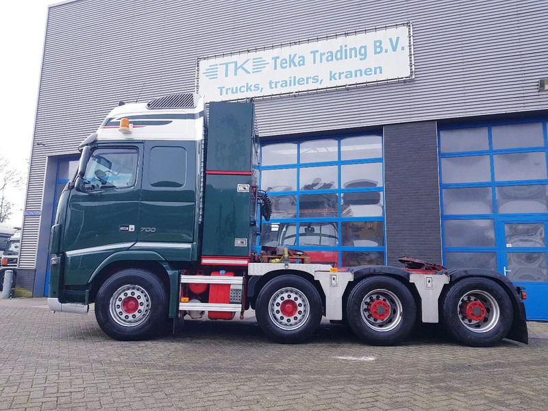 Volvo FH 16.700 8x4 140 ton Retarder - Nyergesvontató: 2 kép. Volvo FH 16.700 8x4 140 ton Retarder - Nyergesvontató: 2 kép.