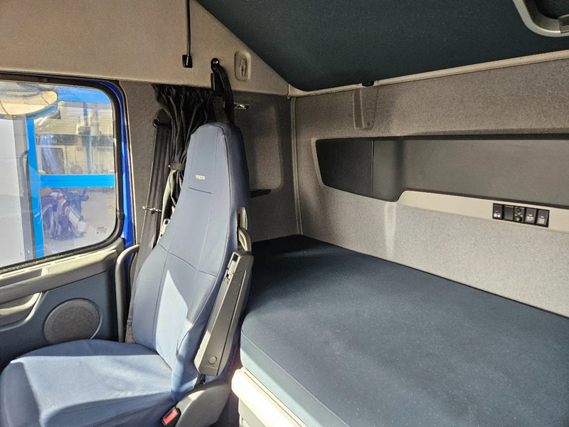 Nyergesvontató Volvo FH 460 6x2 622000 KM Euro 5 Apk 8-2026: 15 kép.