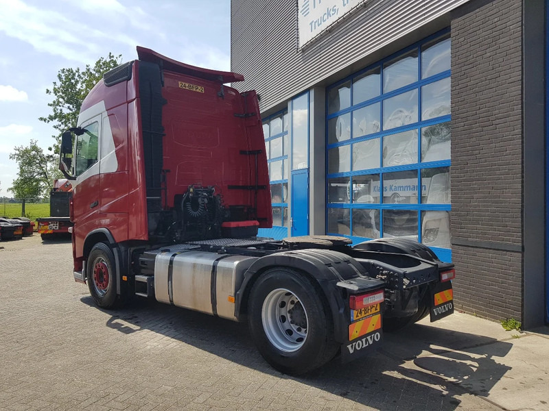 Volvo FH 460 Double tank Netherlands truck - Nyergesvontató: 3 kép. Volvo FH 460 Double tank Netherlands truck - Nyergesvontató: 3 kép.