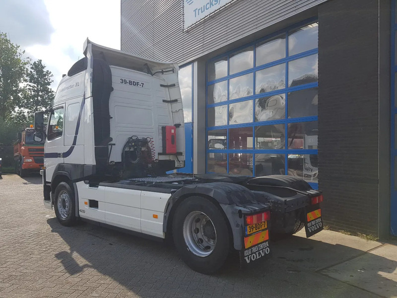 Volvo FM 420 Globetrotter XL Double tank - Nyergesvontató: 4 kép. Volvo FM 420 Globetrotter XL Double tank - Nyergesvontató: 4 kép.