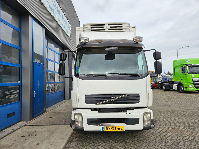 Volvo FL 260 Euro 5 Tail lift Apk 5-2026 - Dobozos felépítményű teherautó: 2 kép. Volvo FL 260 Euro 5 Tail lift Apk 5-2026 - Dobozos felépítményű teherautó: 2 kép.