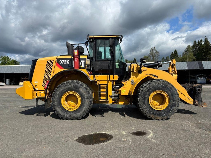 Caterpillar 972K - Gumikerekes homlokrakodó: 3 kép. Caterpillar 972K - Gumikerekes homlokrakodó: 3 kép.