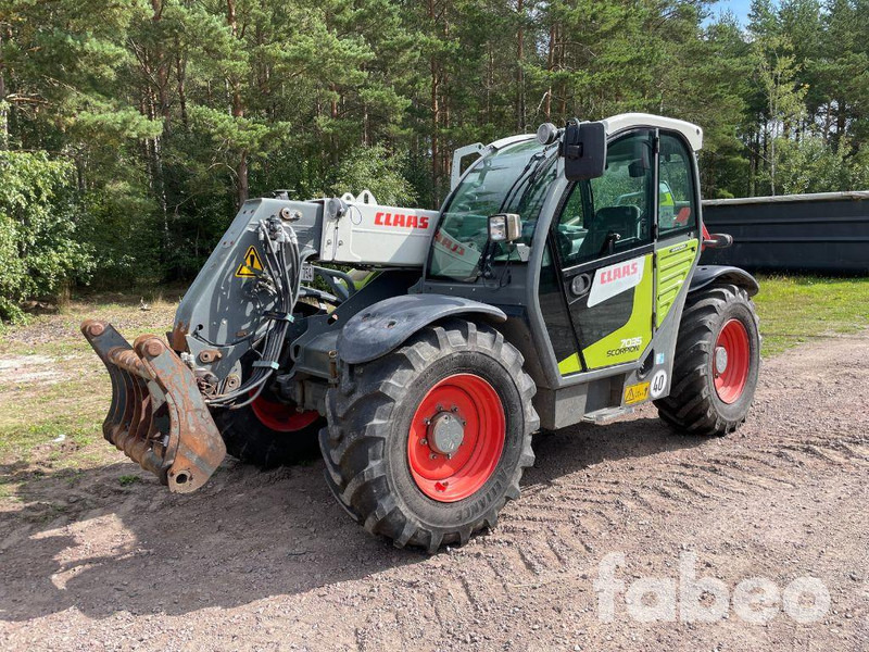 Claas 7035 - Teleszkópos rakodó: 1 kép. Claas 7035 - Teleszkópos rakodó: 1 kép.