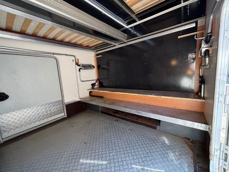 Fiat 244 KNAUS X244 - Lakóautó: 4 kép. Fiat 244 KNAUS X244 - Lakóautó: 4 kép.