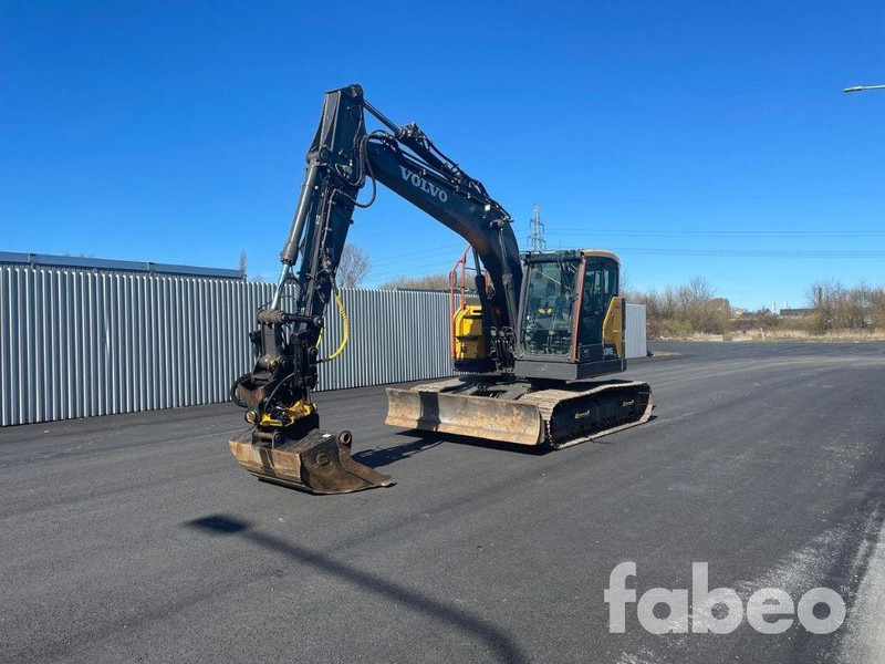 Volvo ECR145EL - Lánctalpas kotró: 1 kép. Volvo ECR145EL - Lánctalpas kotró: 1 kép.