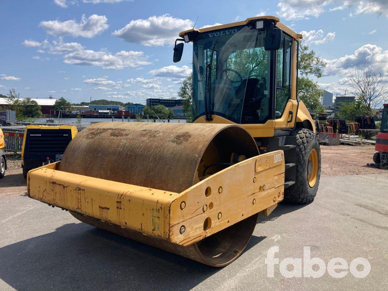 Volvo SD135 - Henger: 1 kép. Volvo SD135 - Henger: 1 kép.