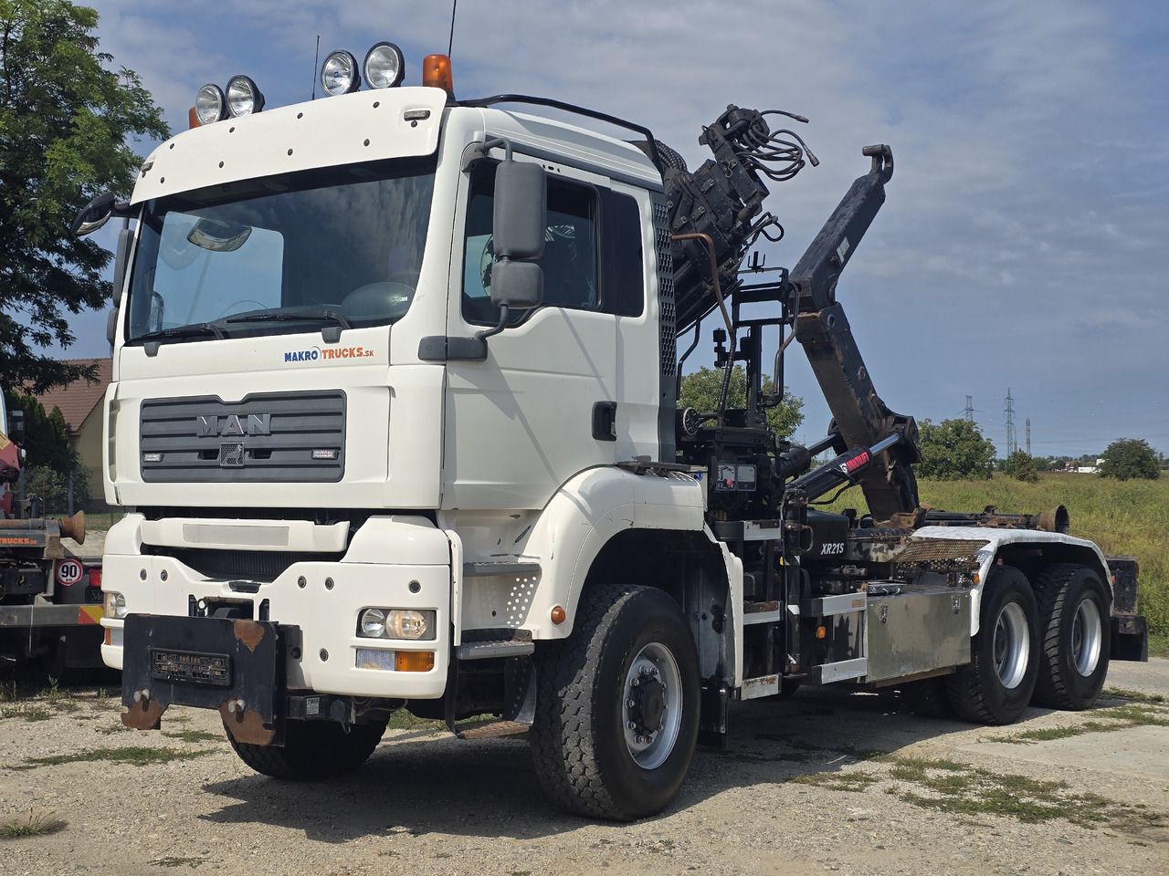 MAN TGA 26.440 6X6 / HOOK SYSTEM / HIAB 166D REMOTE - Horgos rakodó teherautó, Darus autó: 2 kép. MAN TGA 26.440 6X6 / HOOK SYSTEM / HIAB 166D REMOTE - Horgos rakodó teherautó, Darus autó: 2 kép.