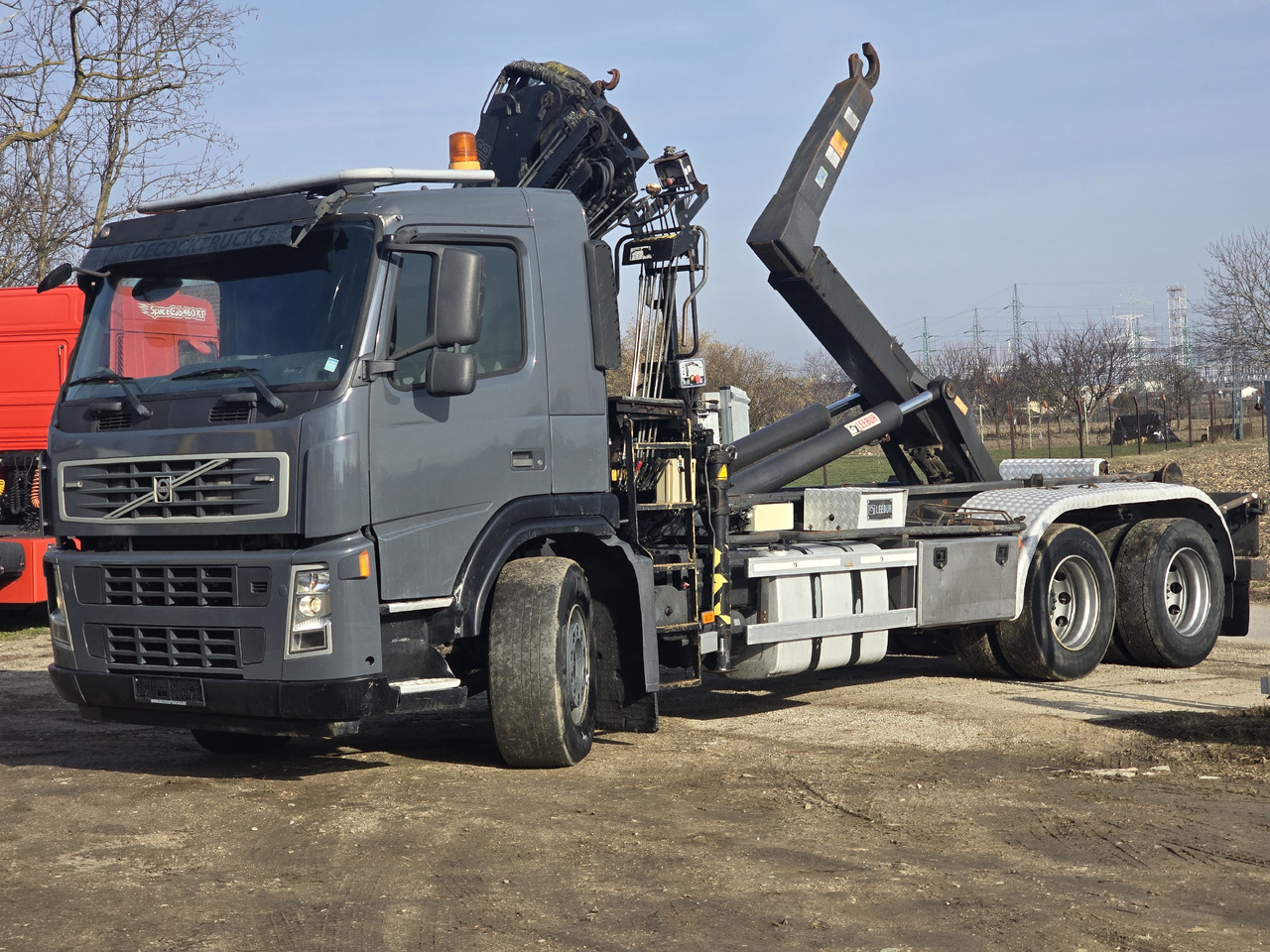 Horgos rakodó teherautó VOLVO FM 380 HOOK SYSTEM / HIAB 166 D2 DUO: 8 kép. Horgos rakodó teherautó VOLVO FM 380 HOOK SYSTEM / HIAB 166 D2 DUO: 8 kép.