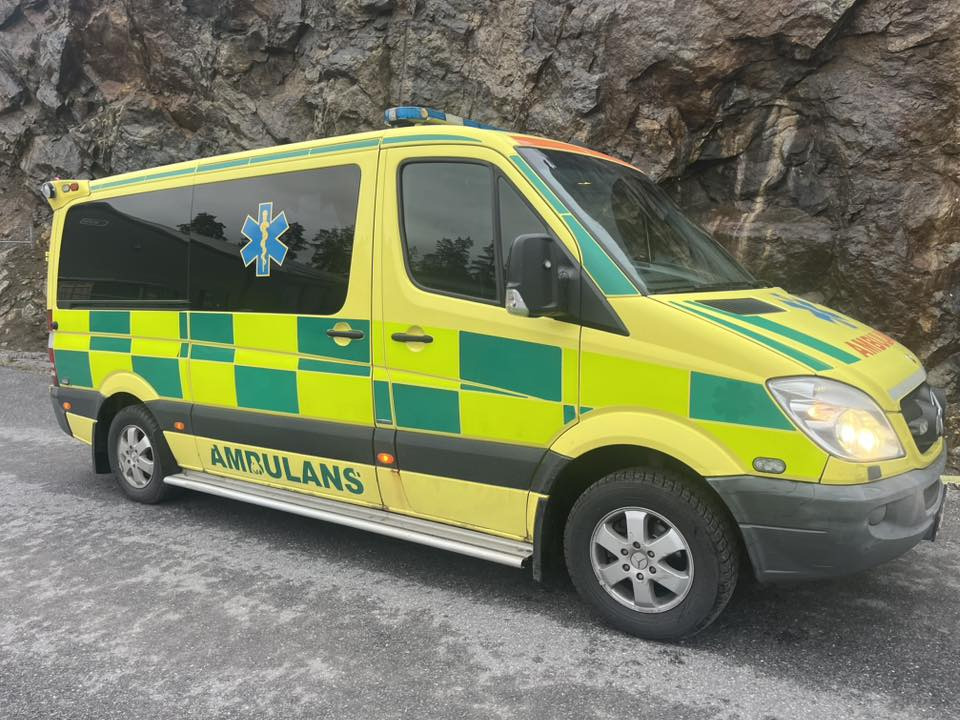 MERCEDES-BENZ Sprinter 316 NGT - Mentőautó: 4 kép. MERCEDES-BENZ Sprinter 316 NGT - Mentőautó: 4 kép.