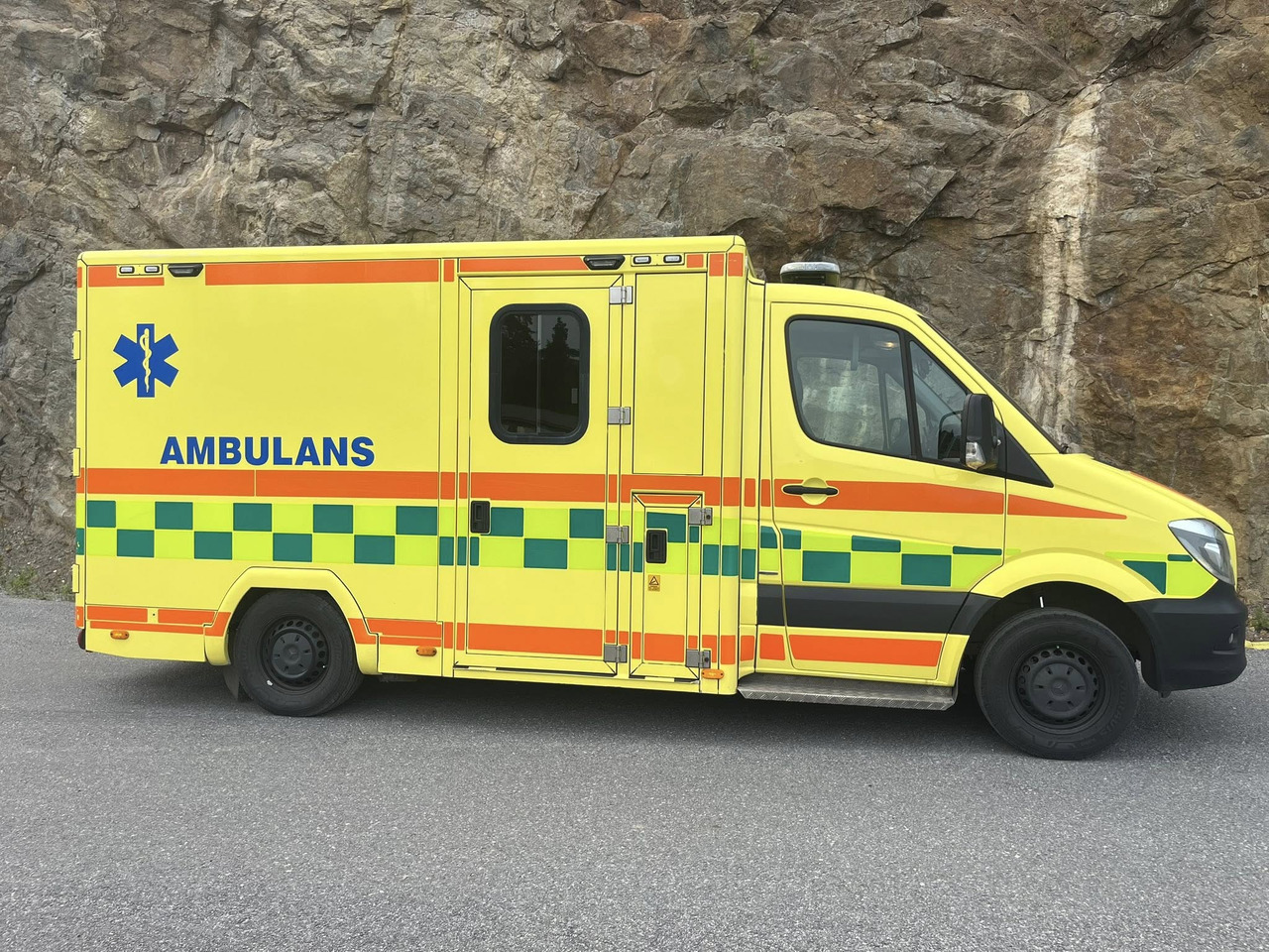 MERCEDES-BENZ Sprinter 319 - AMBULANCE - SOLD/SÅLD !!! - Mentőautó: 5 kép. MERCEDES-BENZ Sprinter 319 - AMBULANCE - SOLD/SÅLD !!! - Mentőautó: 5 kép.