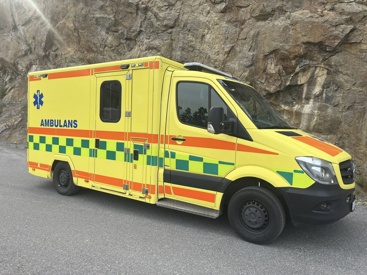 MERCEDES-BENZ Sprinter 319 - AMBULANCE - SOLD/SÅLD !!! - Mentőautó: 4 kép. MERCEDES-BENZ Sprinter 319 - AMBULANCE - SOLD/SÅLD !!! - Mentőautó: 4 kép.