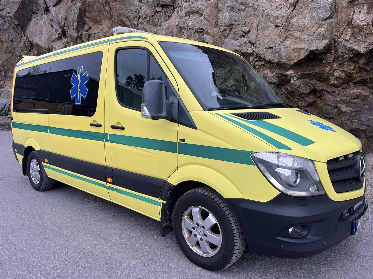 Mercedes-Benz Sprinter 316 - 2 stretcher ambulance - RESERVERAD!! - Mentőautó: 2 kép. Mercedes-Benz Sprinter 316 - 2 stretcher ambulance - RESERVERAD!! - Mentőautó: 2 kép.