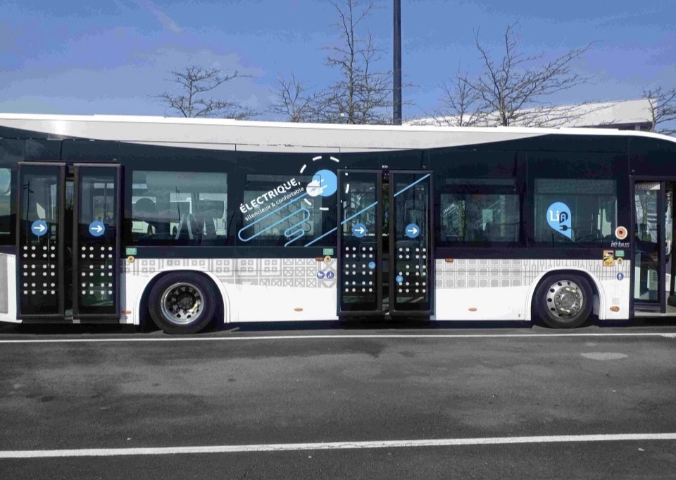 IRIZAR IEB Elektro Linienbus electric Bus. ***Batterie must be recharged*** - Városi busz, Elektromos busz: 2 kép. IRIZAR IEB Elektro Linienbus electric Bus. ***Batterie must be recharged*** - Városi busz, Elektromos busz: 2 kép.