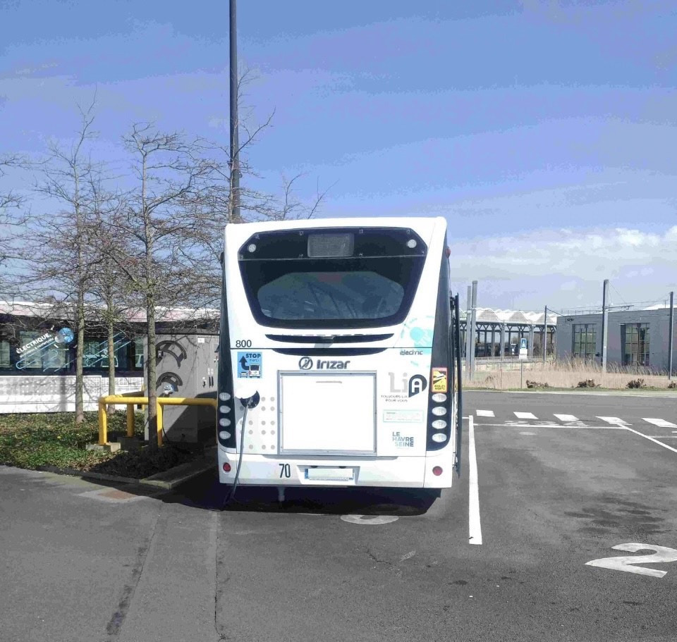 IRIZAR IEB Elektro Linienbus electric Bus. Fahrbereit - Városi busz, Elektromos busz: 4 kép. IRIZAR IEB Elektro Linienbus electric Bus. Fahrbereit - Városi busz, Elektromos busz: 4 kép.