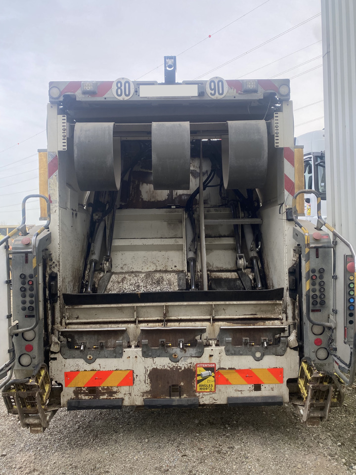 Volvo FE300 FAUN Müllwagen Garbage 2-Kammern Eu5 Top Zustand - Szemetesautó: 5 kép. Volvo FE300 FAUN Müllwagen Garbage 2-Kammern Eu5 Top Zustand - Szemetesautó: 5 kép.