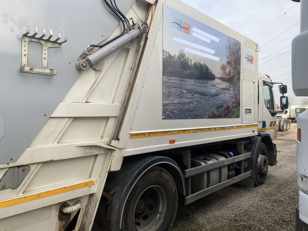 Volvo FE300 FAUN Müllwagen Garbage 2-Kammern Eu5 Top Zustand - Szemetesautó: 4 kép. Volvo FE300 FAUN Müllwagen Garbage 2-Kammern Eu5 Top Zustand - Szemetesautó: 4 kép.