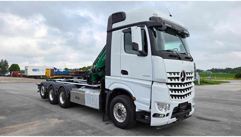 Mercedes-Benz Arocs 3253 8X4*4 Fassi F295 - Horgos rakodó teherautó, Darus autó: 4 kép. Mercedes-Benz Arocs 3253 8X4*4 Fassi F295 - Horgos rakodó teherautó, Darus autó: 4 kép.