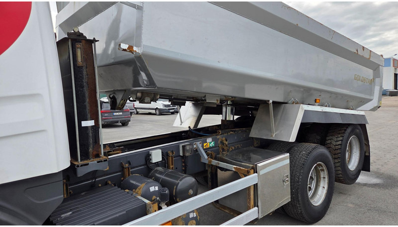 Scania P360 6X2 Full Steel - Billenőplatós teherautó: 5 kép. Scania P360 6X2 Full Steel - Billenőplatós teherautó: 5 kép.