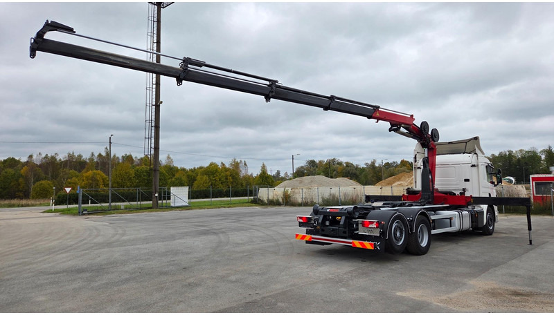 Scania P370 6X2*4 HMF 1730 - Horgos rakodó teherautó, Darus autó: 3 kép. Scania P370 6X2*4 HMF 1730 - Horgos rakodó teherautó, Darus autó: 3 kép.