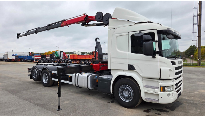 Scania P370 6X2*4 HMF 1730 - Horgos rakodó teherautó, Darus autó: 2 kép. Scania P370 6X2*4 HMF 1730 - Horgos rakodó teherautó, Darus autó: 2 kép.