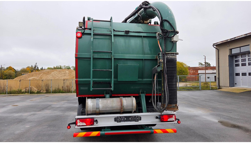 Scania P450 8X4*4 - Szippantós autó: 5 kép. Scania P450 8X4*4 - Szippantós autó: 5 kép.