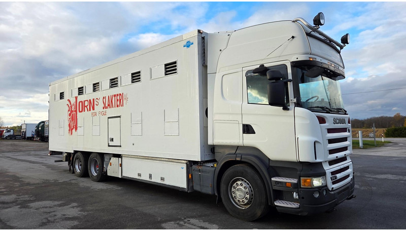 Scania R420 6X2 - Állatszállító teherautó: 2 kép. Scania R420 6X2 - Állatszállító teherautó: 2 kép.