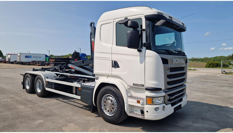 Scania R490 6X4 - Horgos rakodó teherautó: 2 kép. Scania R490 6X4 - Horgos rakodó teherautó: 2 kép.