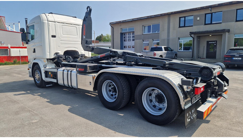Scania R490 6X4 - Horgos rakodó teherautó: 4 kép. Scania R490 6X4 - Horgos rakodó teherautó: 4 kép.