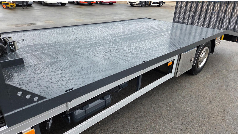 Volvo FL250 4X2 - Autószállító teherautó: 5 kép. Volvo FL250 4X2 - Autószállító teherautó: 5 kép.