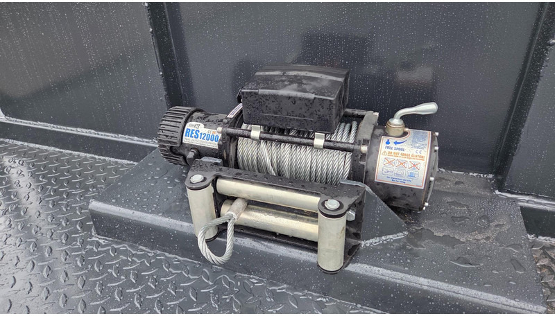 Autószállító teherautó Volvo FL250 4X2: 11 kép. Autószállító teherautó Volvo FL250 4X2: 11 kép.