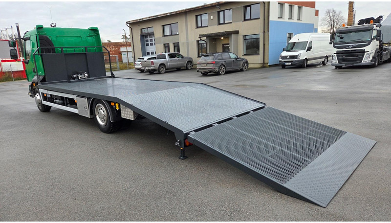 Autószállító teherautó Volvo FL250 4X2: 7 kép. Autószállító teherautó Volvo FL250 4X2: 7 kép.