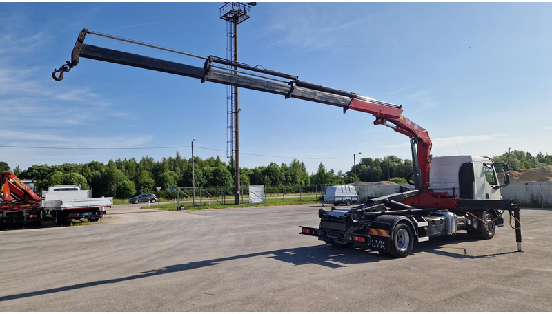 Volvo FL280 4X2 HMF 1560 - Horgos rakodó teherautó, Darus autó: 2 kép. Volvo FL280 4X2 HMF 1560 - Horgos rakodó teherautó, Darus autó: 2 kép.