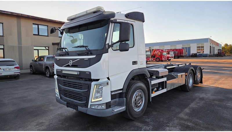 Volvo FM410 6X2*4 - Horgos rakodó teherautó: 1 kép. Volvo FM410 6X2*4 - Horgos rakodó teherautó: 1 kép.